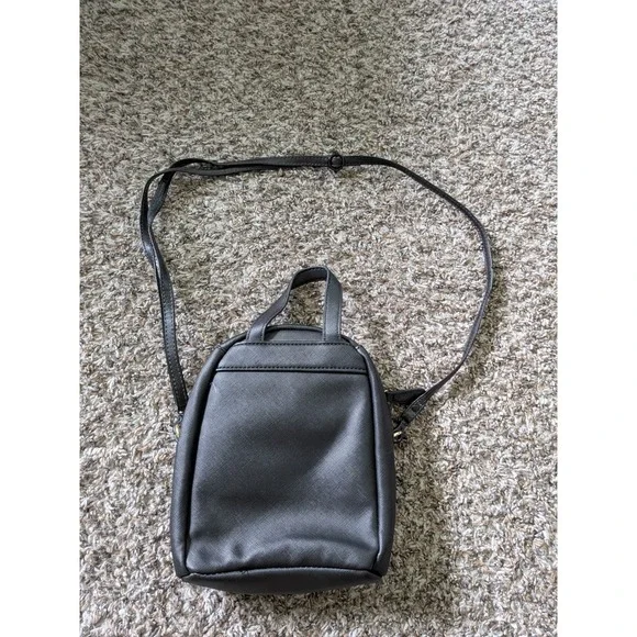 Betsey Johnson Floral Mini Backpack Crossbody Bag Black PVC Faux Leather 8" x 7" - Picture 2 of 9